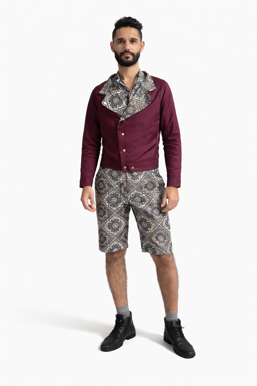 Conjunto Camisa Vinho de Gola Assimétrica Estampada + Bermuda Ornamental